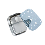 Découvrez nos boîtes à lunch iconiques, fabriquées en acier inoxydable 304 et silicone LFGB. Sécurisées, durables et sans BPA, elles sont idéales pour l'école, les pique-niques et le rangement des courses. Parfaites pour séparer et conserver vos repas avec style.
