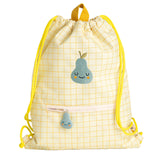 Découvrez le Sac à Cordon pour enfants, un compagnon pratique et ludique pour toutes leurs aventures. Fabriqué en matériau rPET respectueux de l'environnement, ce sac spacieux et coloré offre durabilité et style, parfait pour l'école, le sport et les sorties.