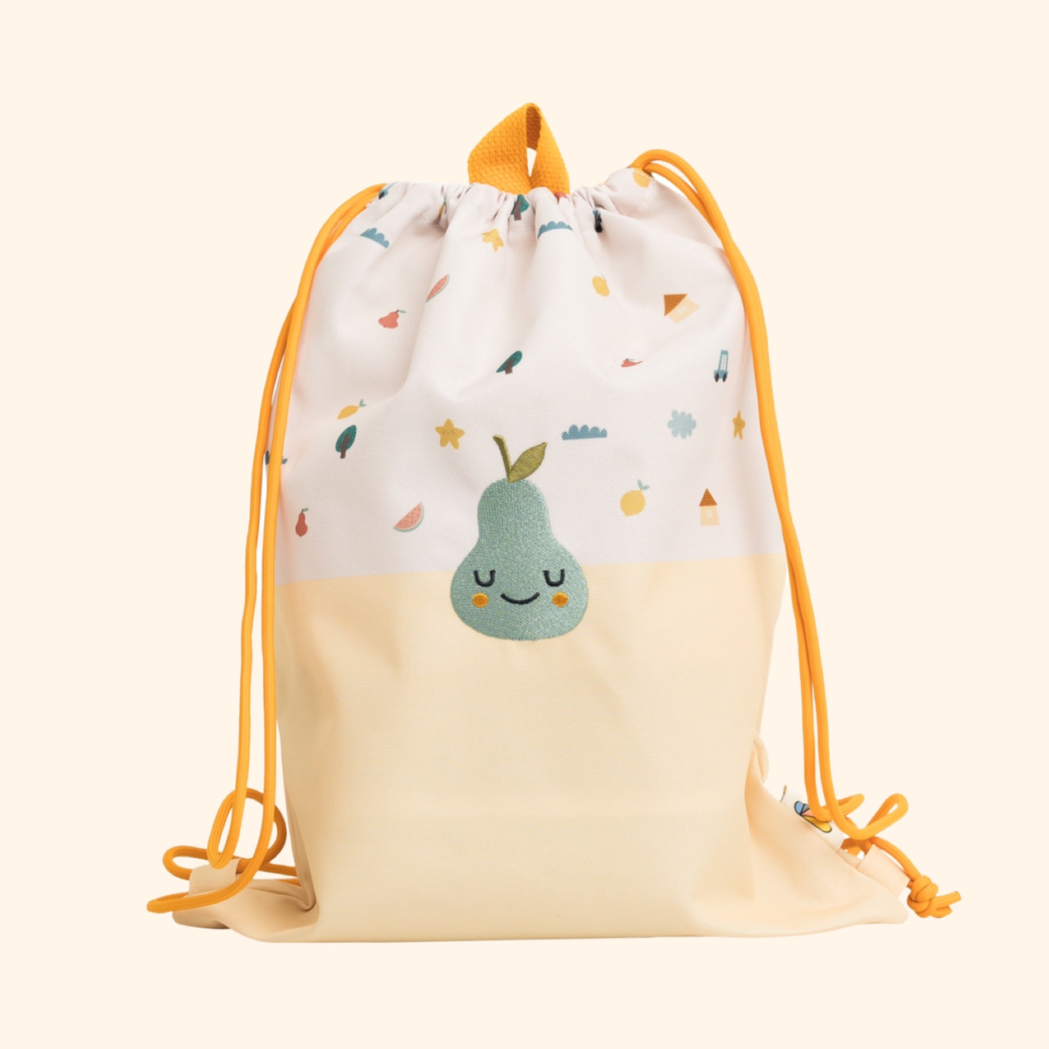 Découvrez le Sac à Cordon pour enfants, un compagnon pratique et ludique pour toutes leurs aventures. Fabriqué en matériau rPET respectueux de l'environnement, ce sac spacieux et coloré offre durabilité et style, parfait pour l'école, le sport et les sorties.