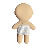 Ce mini bébé est le compagnon parfait des petits qui souhaitent imiter maman ou papa