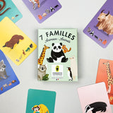 Explorez le monde avec notre Jeu de Cartes 7 Familles - Animaux du Monde, conçu pour toute la famille. Reconstituez les familles d'animaux en fonction de leur habitat et obtenez les six cartes de chaque famille. Idéal pour apprendre la géographie et découvrir les animaux de notre planète tout en s'amusant.