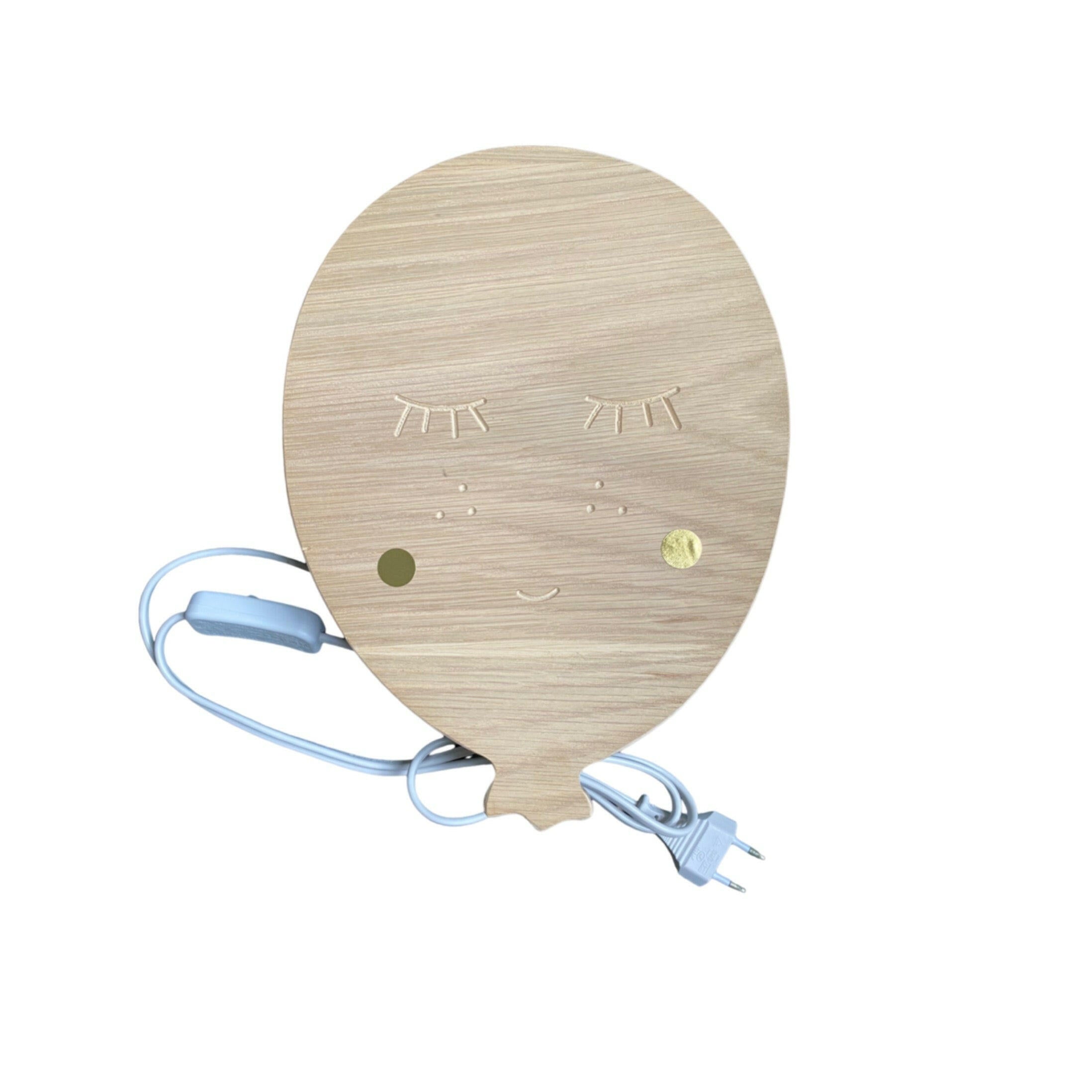 Applique Lumineuse Ballon en bois, une solution élégante pour éclairer avec style la chambre de vos petits trésors