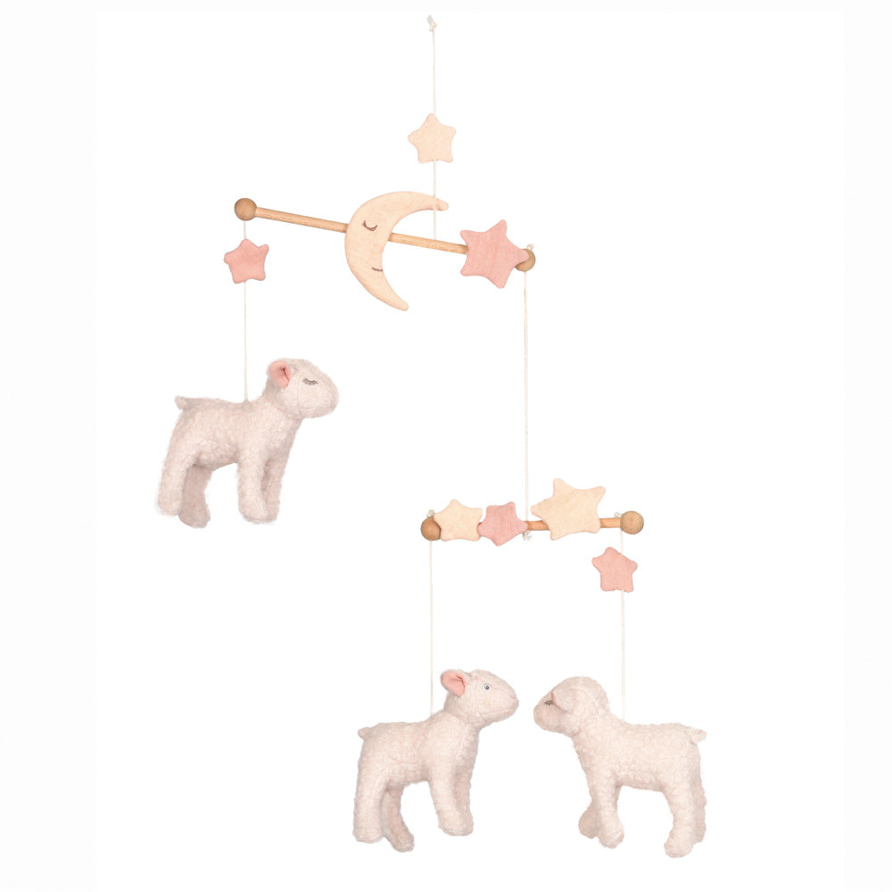 Magnifique mobile Mary avec agneaux et étoiles en double gaze. Parfait pour décorer la chambre de bébé et l'apaiser. À suspendre sur un bras mobile en bois.
