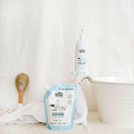 Découvrez le Gel Lavant Bébé, hypoallergénique et sans parfum, idéal pour les peaux sensibles des 0-3 ans. +98% d'origine naturelle, testé dermatologiquement. Fabriqué en France.