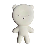 Un petit ours en caoutchouc naturel parfait pour les tout-petits